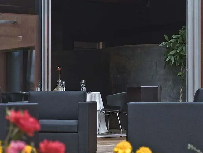 Elodia Relais 라킬라